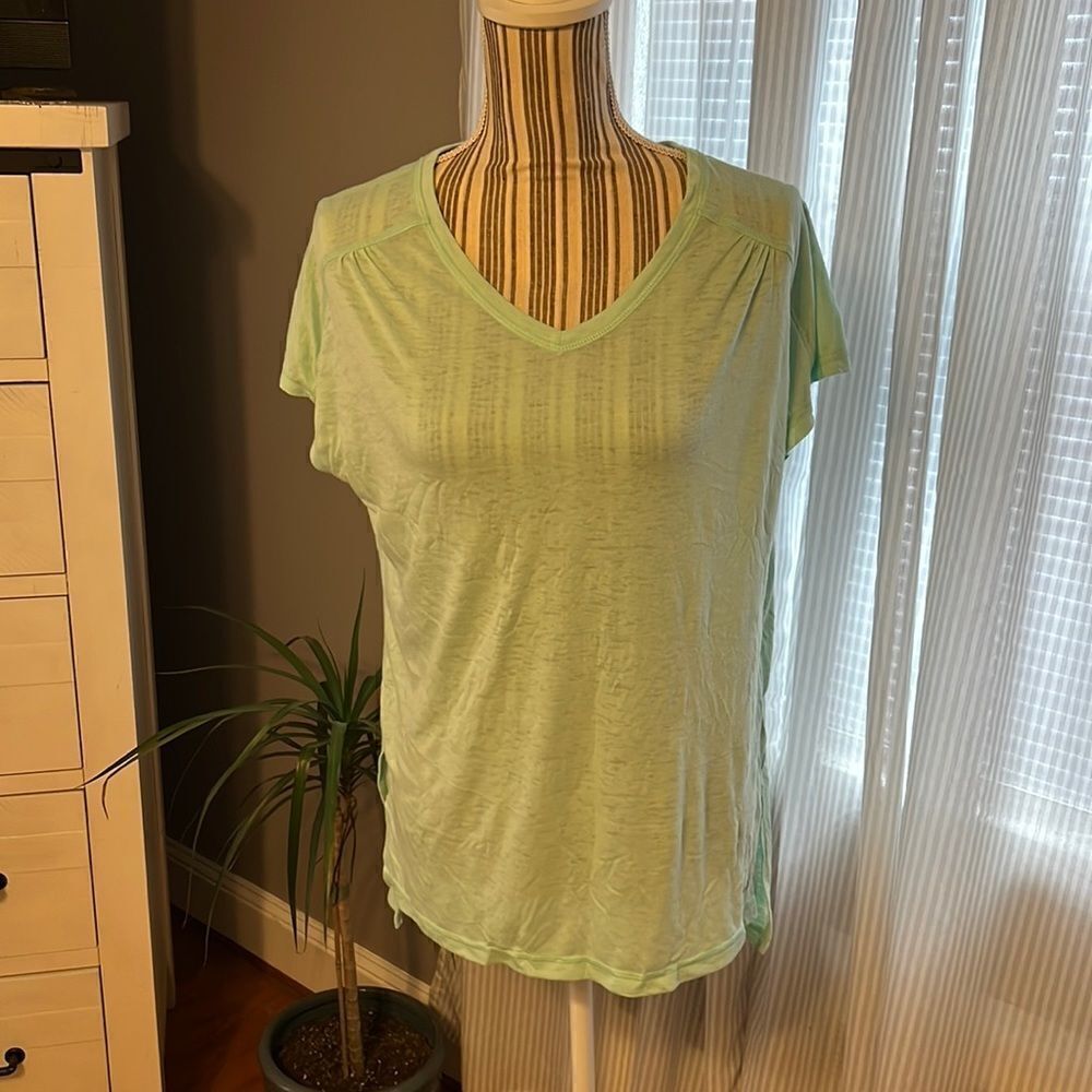 SPALDING tshirt. Small. Pale teal